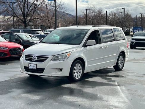 Used 2012 Volkswagen Routan SEL image 8