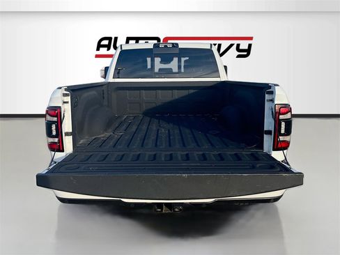 Used 2024 RAM 2500 Limited image 28