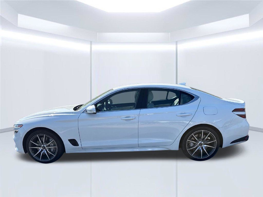 Used 2025 Genesis G70 2.5T AWD/4WD image 9