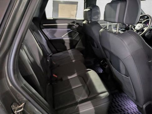 Certified 2025 Audi Q3 2.0T Premium image 19