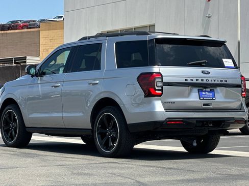 Certified 2022 Ford Expedition Limited AWD/4WD image 5
