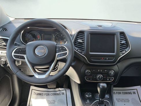 Used 2022 Jeep Cherokee Latitude AWD/4WD image 9