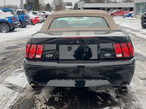 Used 2004 Ford Mustang GT image 4