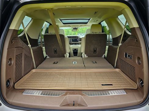 Certified 2023 GMC Yukon Denali AWD/4WD image 35