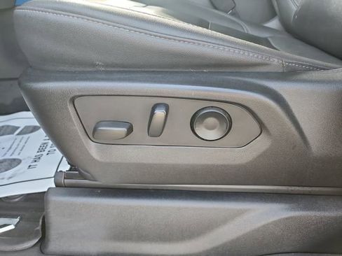 Used 2022 Chevrolet Silverado 1500 RST image 15