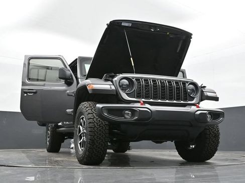 Used 2024 Jeep Wrangler Unlimited Rubicon w/ Technology Group AWD/4WD image 52