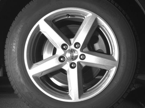Used 2016 Ford Explorer XLT w/ Equipment Group 202A AWD/4WD image 12