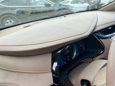 Used 2014 Cadillac ELR w/ Luxury Package FWD image 31