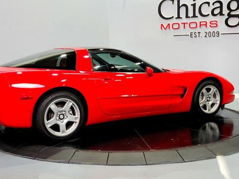 Used 1997 Chevrolet Corvette Coupe w/ Memory Pkg image 7