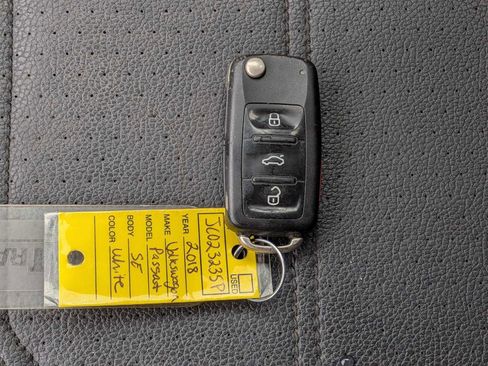 Used 2018 Volkswagen Passat 2.0T SE image 33