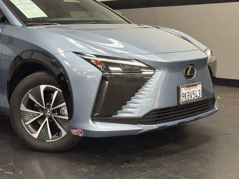 Used 2023 Lexus RZ 450e Premium w/ Technology Package AWD/4WD image 3