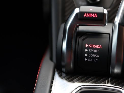 Used 2024 Lamborghini Urus Performante image 38