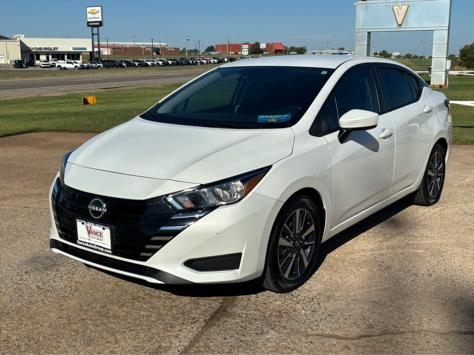 Used 2024 Nissan Versa SV FWD image 3