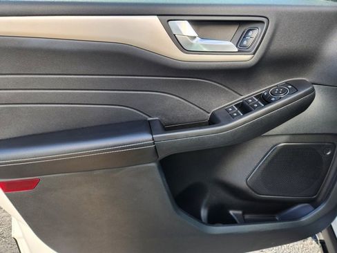 Certified 2022 Ford Escape SEL image 20