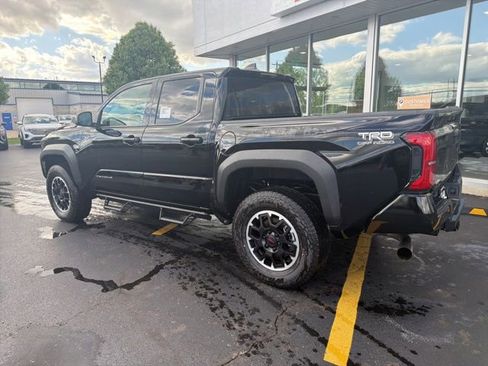 New 2026 Toyota Tacoma TRD Off-Road AWD/4WD image 3