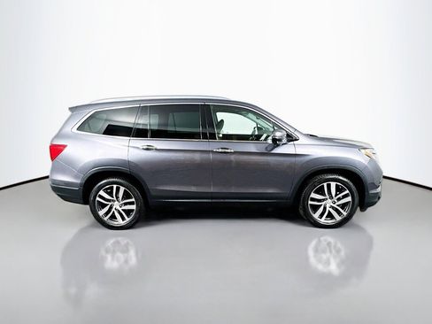 Used 2017 Honda Pilot Touring image 6