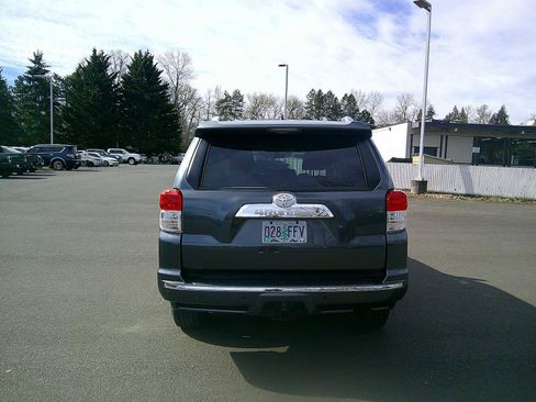 Used 2011 Toyota 4Runner SR5 image 4