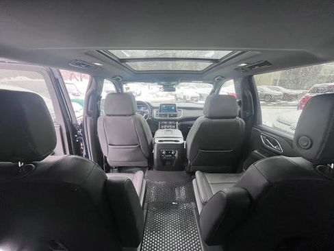 Used 2023 Chevrolet Suburban Z71 w/ Z71 Off-Road Package image 17