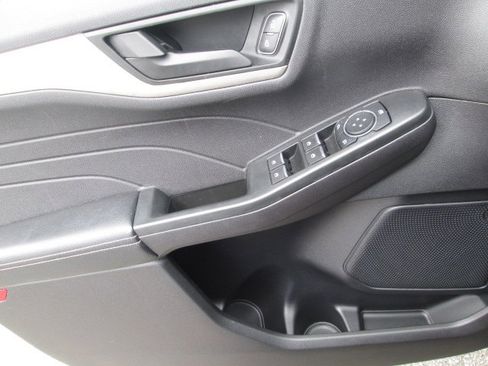 Used 2022 Ford Escape SE w/ Convenience Package image 14