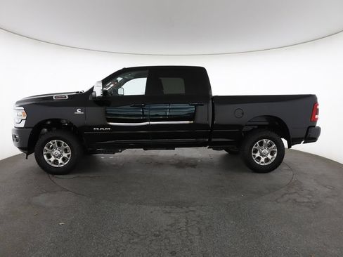 Used 2024 RAM 2500 Laramie w/ Safety Group AWD/4WD image 7