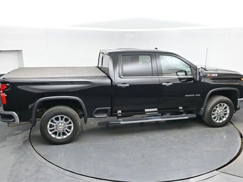 Used 2025 Chevrolet Silverado 2500 LTZ w/ LTZ Convenience Package image 40