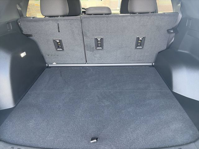 Used 2025 Chevrolet Equinox LT FWD image 25