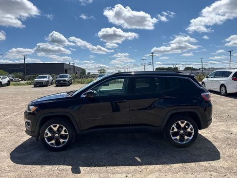 Used 2018 Jeep Compass Limited w/ Navigation Group AWD/4WD image 12