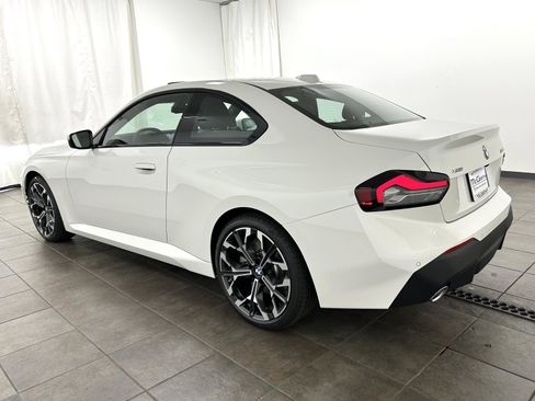 Used 2025 BMW 230i xDrive Coupe w/ Premium Package image 3