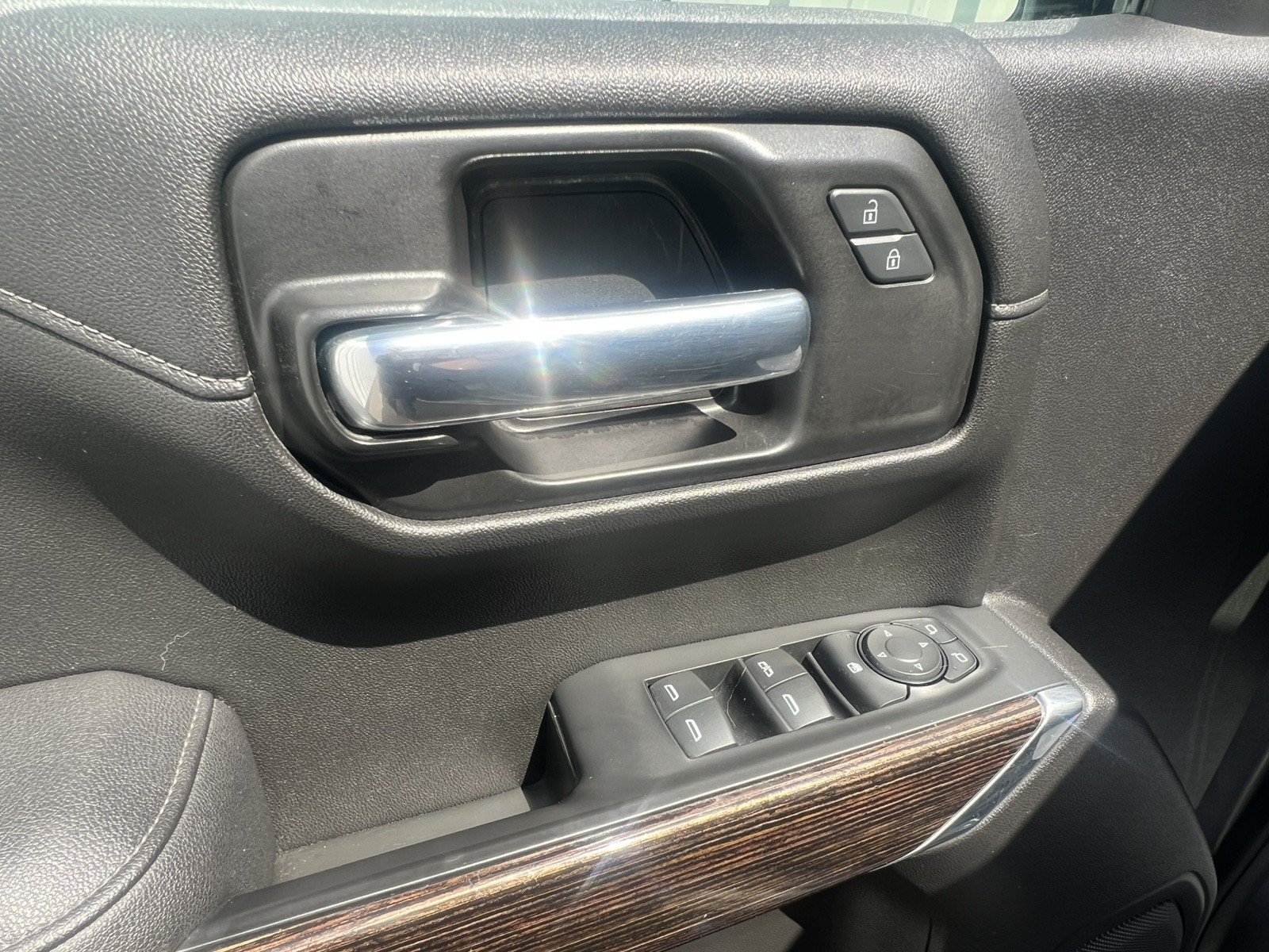Used 2021 GMC Sierra 1500 Elevation w/ LPO, Elevation Black Package AWD/4WD image 14