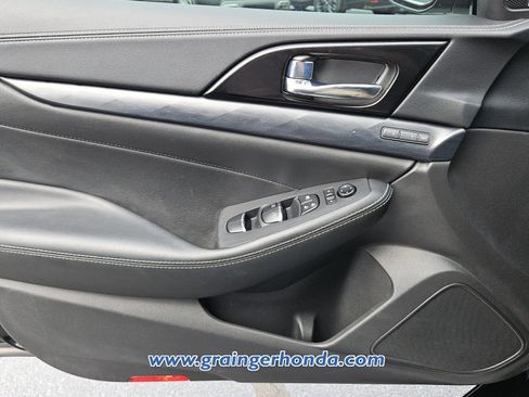 Used 2023 Nissan Maxima Platinum w/ Sport Mat Group image 23