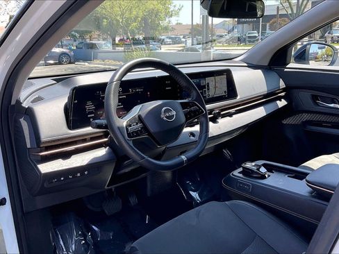 Used 2024 Nissan Ariya FWD image 17