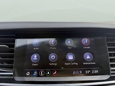 Used 2018 Buick Regal Essence w/ Driver Confidence Package #1 image 18