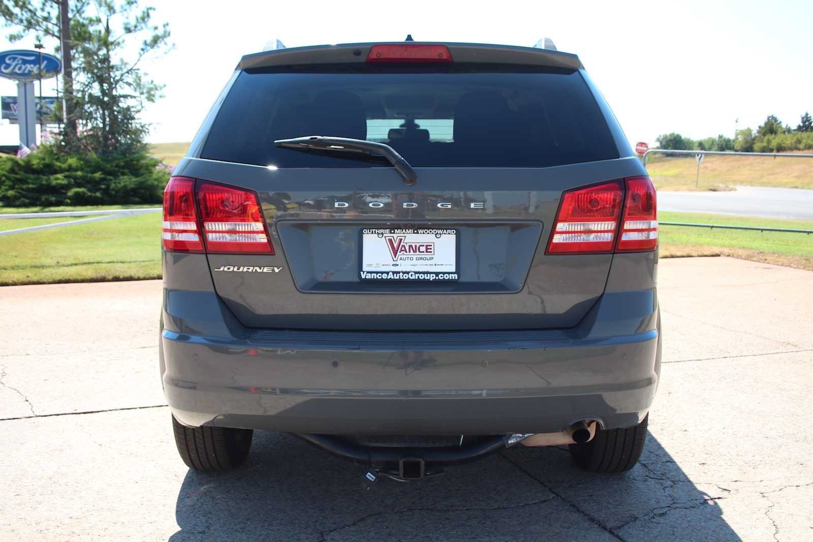 Used 2020 Dodge Journey SE w/ Blacktop Package FWD image 9