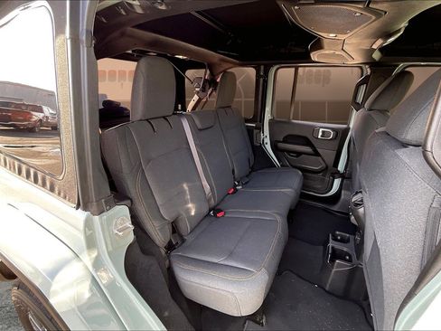 Certified 2024 Jeep Wrangler Sahara image 23