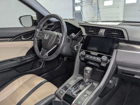 Used 2018 Honda Civic Sport Touring image 47