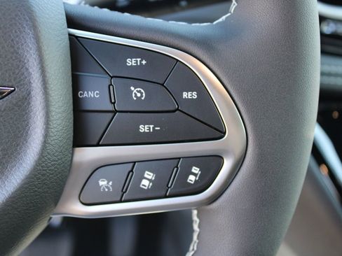 New 2026 Chrysler Pacifica Select image 26