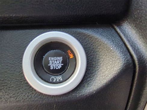 Used 2017 RAM 1500 Laramie w/ Convenience Group image 21