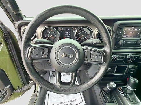 Used 2020 Jeep Wrangler Unlimited Sport image 37