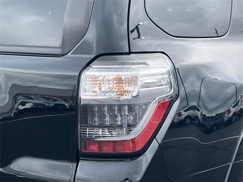 Used 2022 Toyota 4Runner Limited image 9