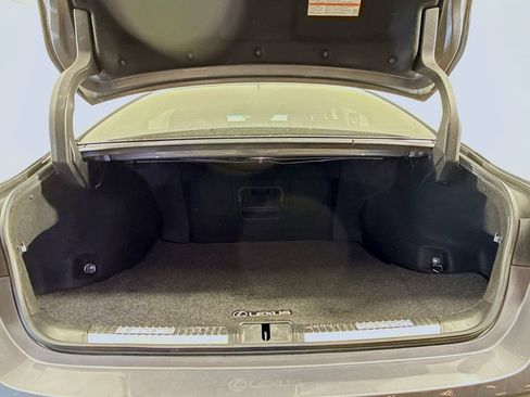 Used 2020 Lexus ES 300h Ultra Luxury image 28