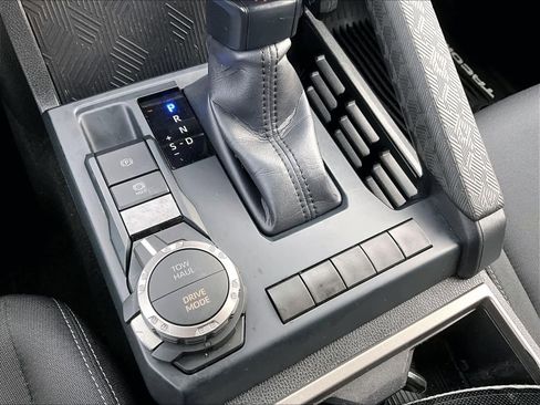 Used 2024 Toyota Tacoma TRD Sport image 26