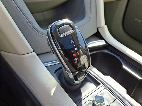 Used 2020 Cadillac XT6 Premium Luxury image 15