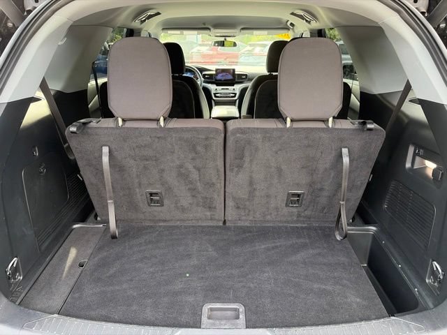 Used 2023 Ford Explorer XLT AWD/4WD image 26