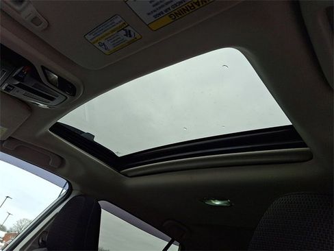 Used 2020 Subaru Outback Premium image 15