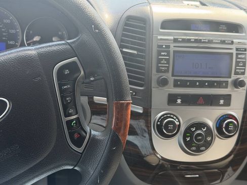 Used 2010 Hyundai Santa Fe GLS FWD image 14