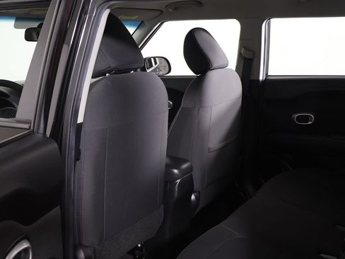 Used 2014 Kia Soul FWD image 21