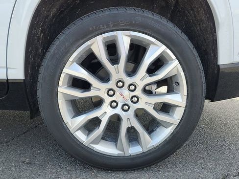 New 2026 GMC Acadia Denali w/ Super Cruise Package image 5