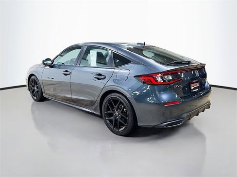 Used 2025 Honda Civic Sport image 9