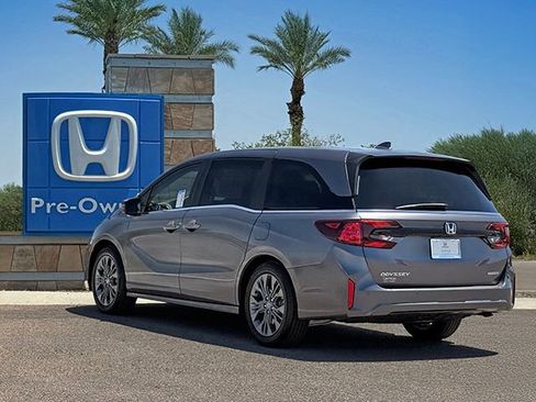 Certified 2026 Honda Odyssey Touring image 4