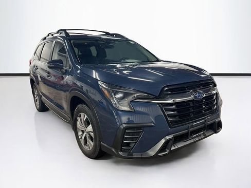 Used 2023 Subaru Ascent Premium w/ Convenience Package AWD/4WD image 1